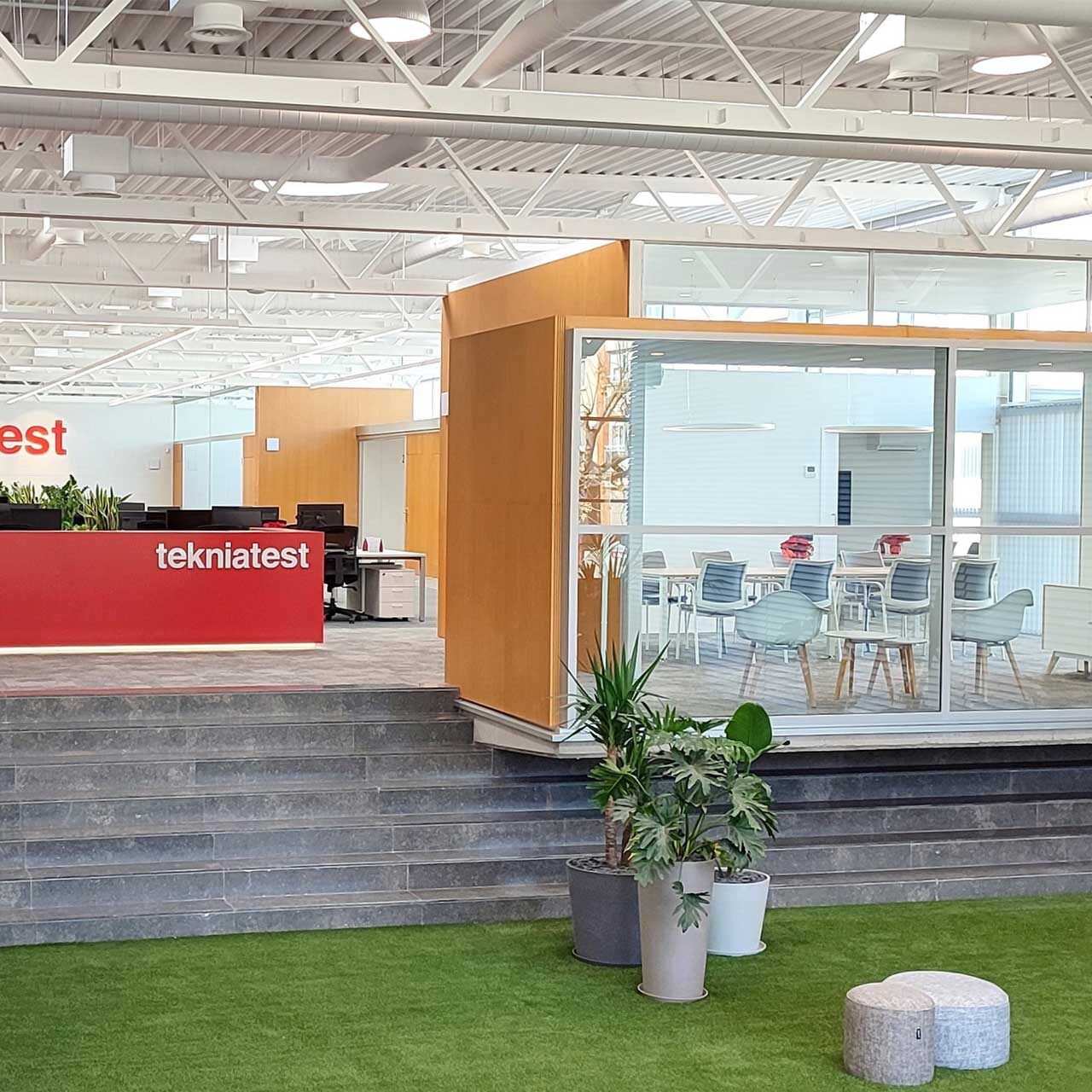 Tromilux iluminación para las oficinas de tekniatest